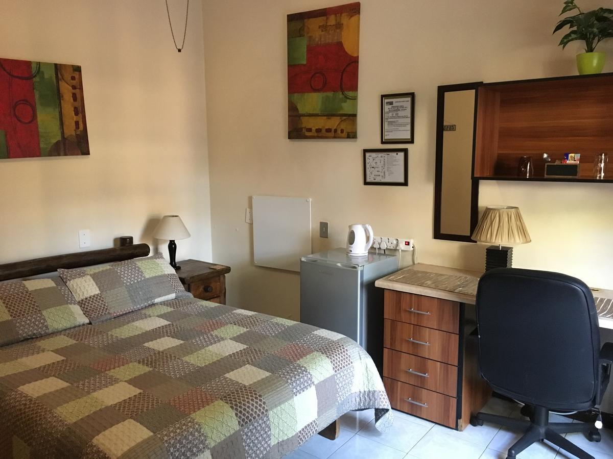 Lions Rest Guest House Germiston Εξωτερικό φωτογραφία